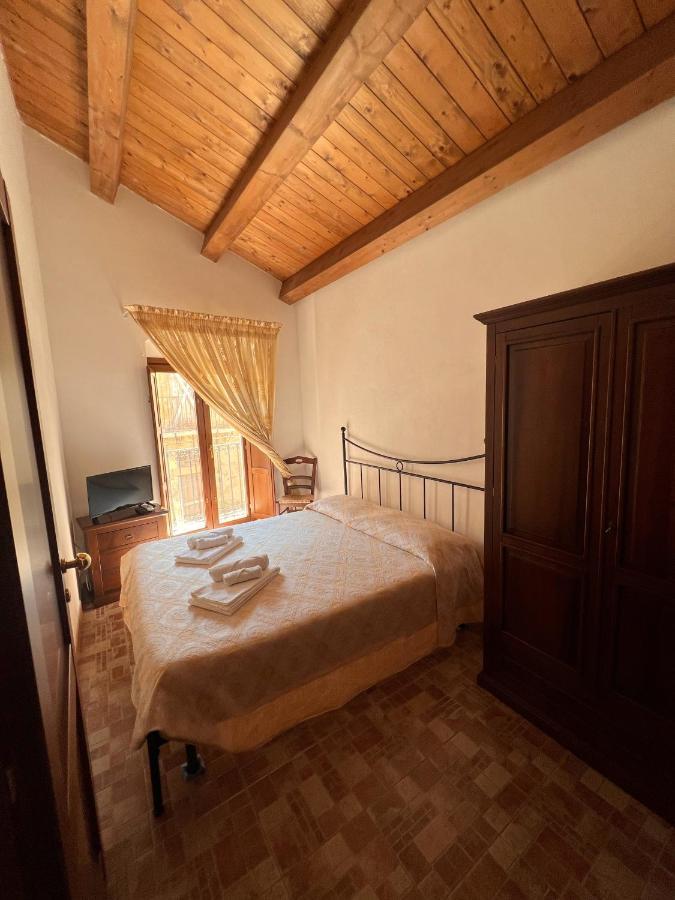 Centro Storico Modica - 2 Min A Piedi Da Corso Umberto I Apartment Luaran gambar