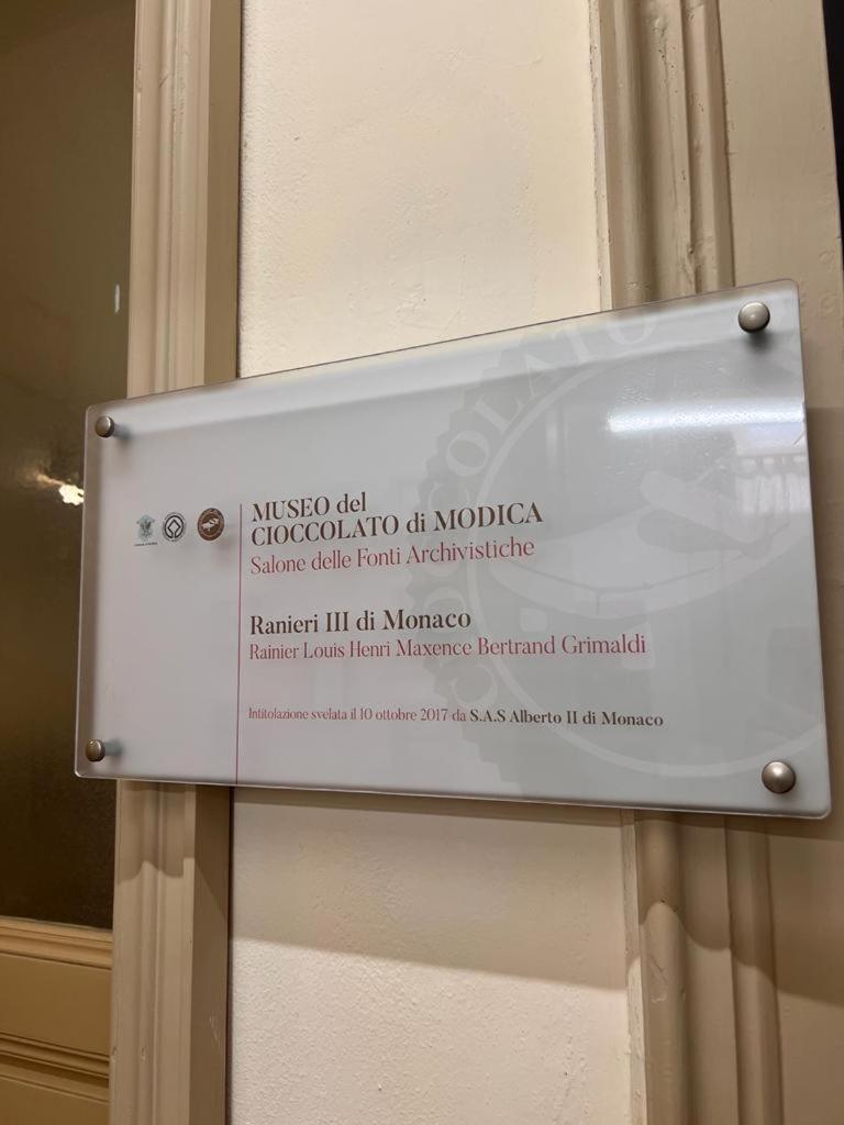 Centro Storico Modica - 2 Min A Piedi Da Corso Umberto I Apartment Luaran gambar