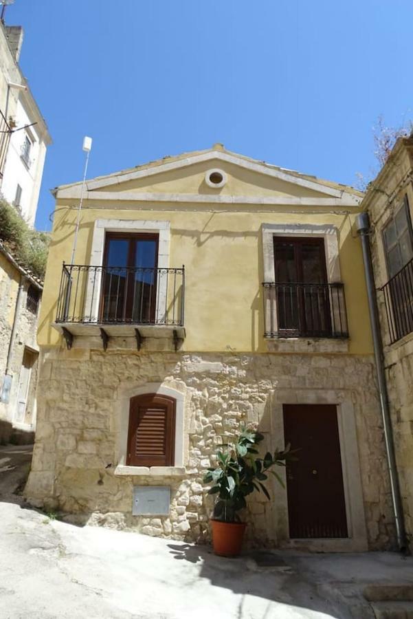 Centro Storico Modica - 2 Min A Piedi Da Corso Umberto I Apartment Luaran gambar